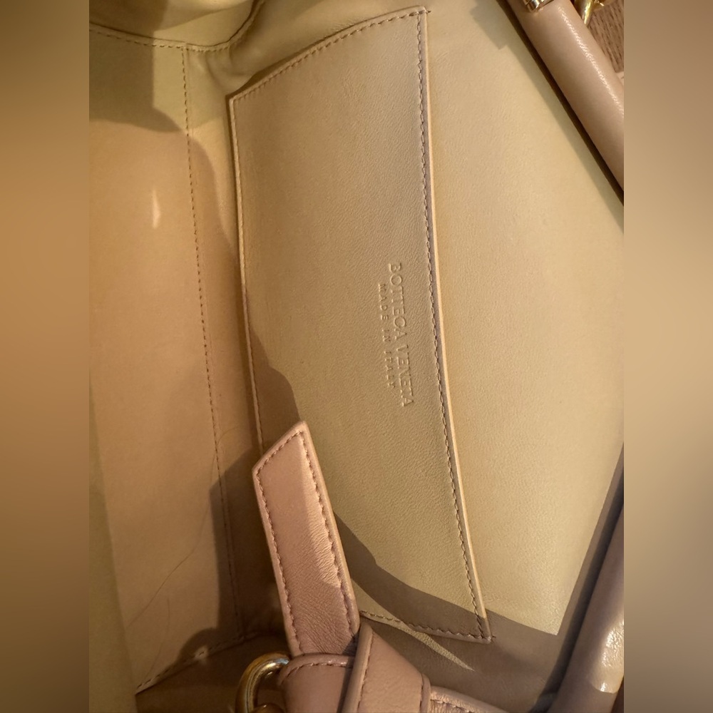 Bottega crème/tan clutch - Picture 2 of 16
